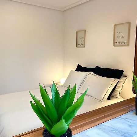 Casa Con Jardin A 2 Min Playa, Garaje Privado * Mogro