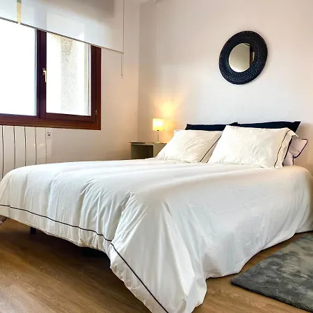 Casa Con Jardin A 2 Min Playa, Garaje Privado