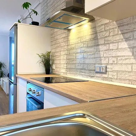 Casa Con Jardin A 2 Min Playa, Garaje Privado * Mogro