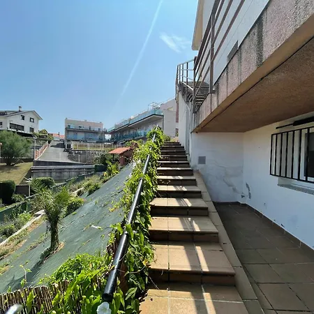 Casa Con Jardin A 2 Min Playa, Garaje Privado